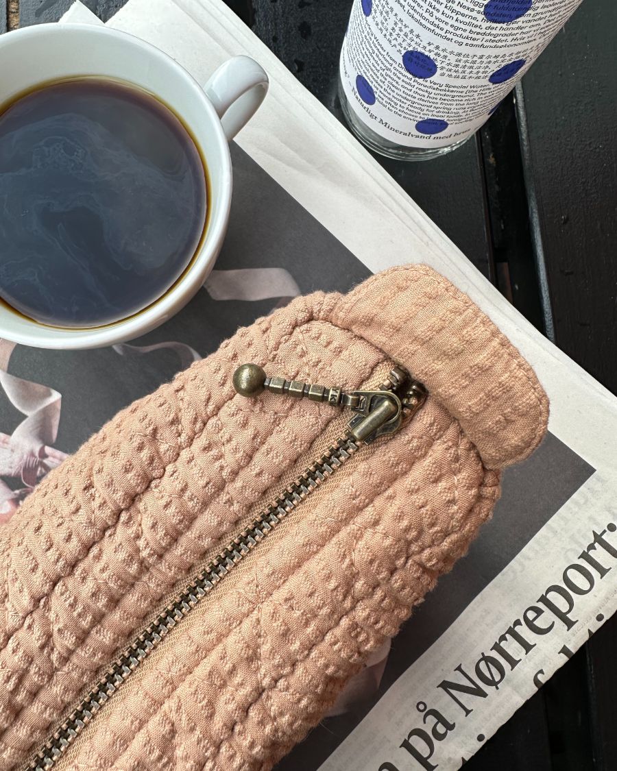 Knitter's Tool Clutch - Praline Seersucker - Nordic Knit