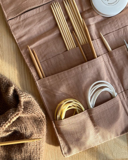 Knitter's Needle Case - To Go - Praline Seersucker - Nordic Knit